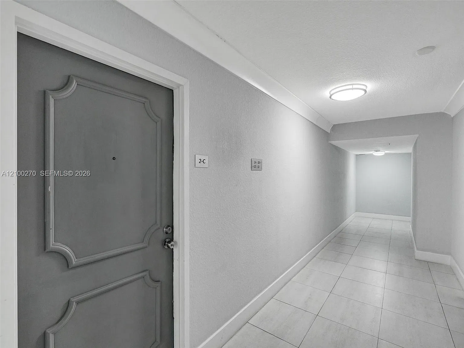 Reef South Condo — Photo 1