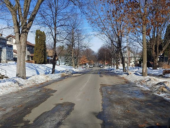 4th image of 4028 Harriet Ave