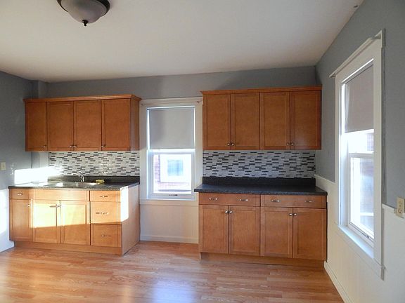 2nd image of 3 Buckley St #2A
