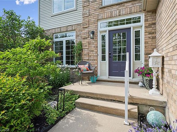 4th image of 538 Sandbanks Cres
