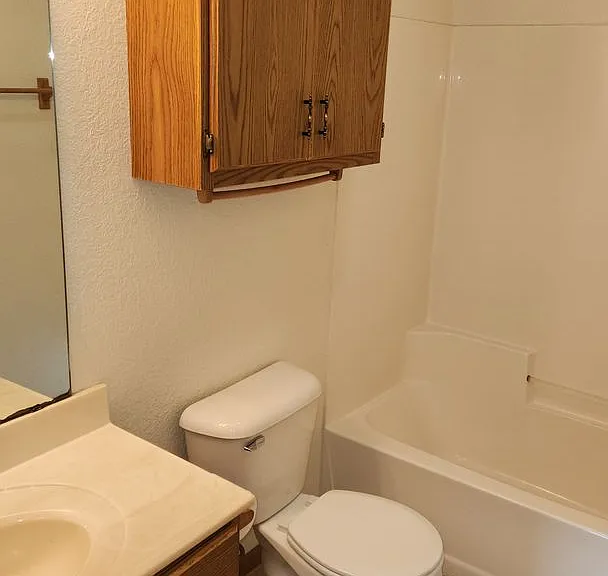 385 Main St — Photo 7