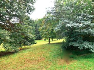 E Chestnut Hill Rd, Townsend, TN 37882