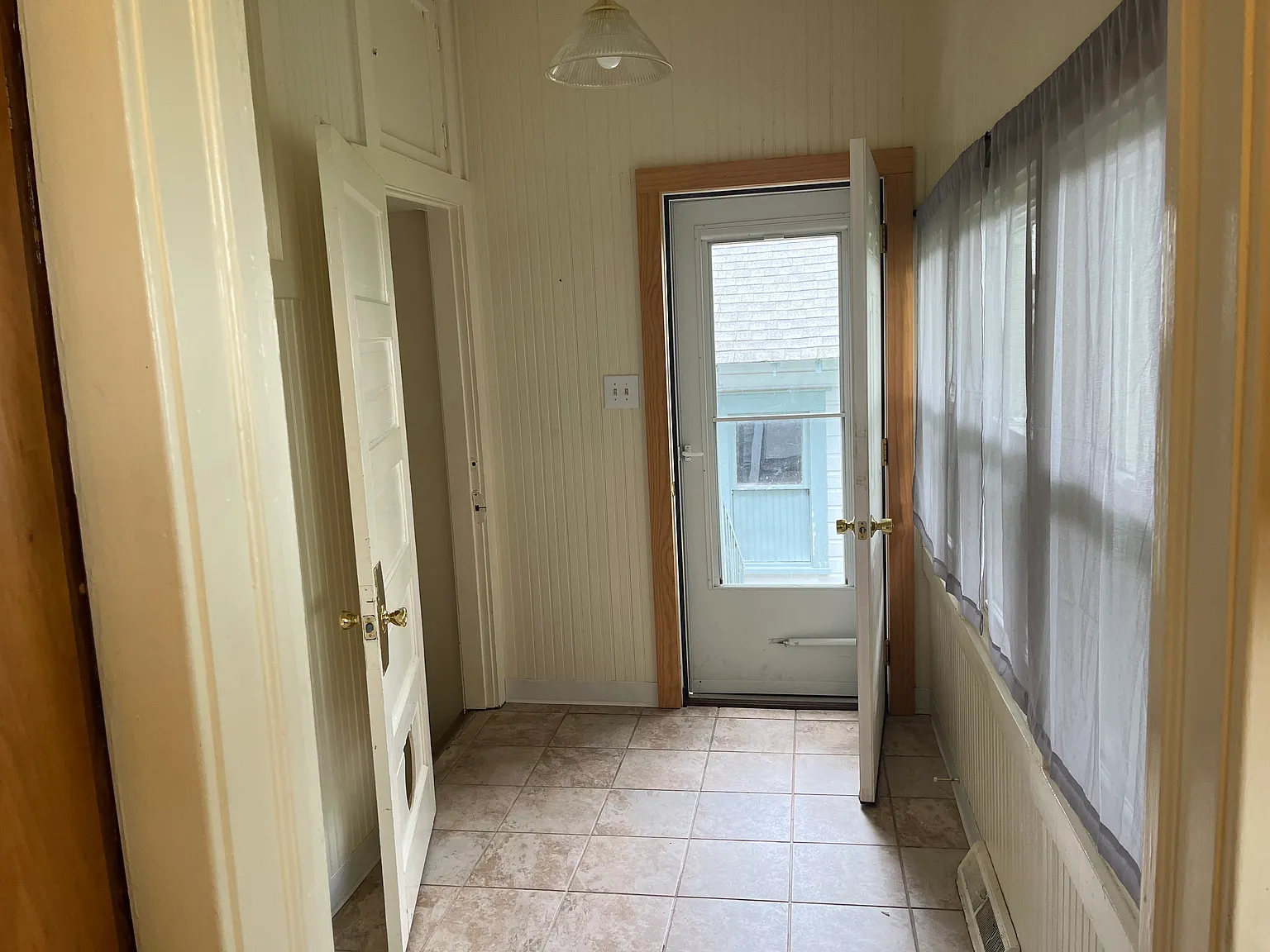 1 bed, 1.5 bath, 800 sqft, $1,800 — Photo 4