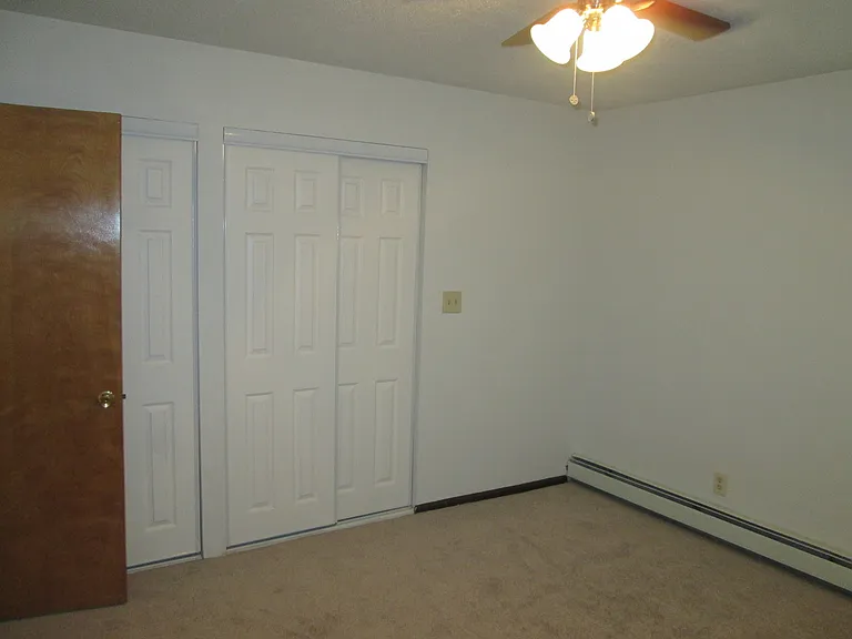 2529 Bainbridge Ave — Photo 8