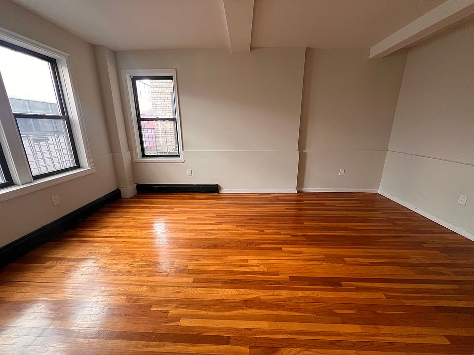 1st image of 150 S Harrison St APT 4H