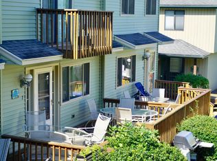 7 Clearwater Ln, East Hampton, CT 06424