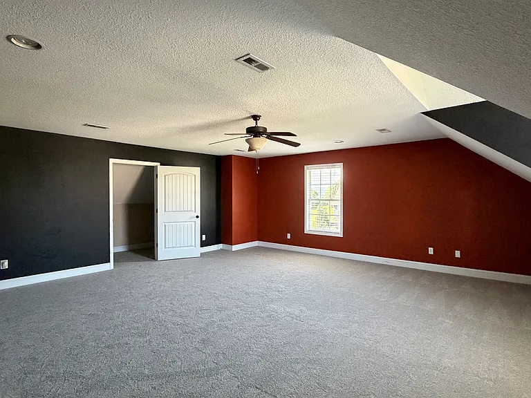 7640 Greenscape Dr — Photo 4
