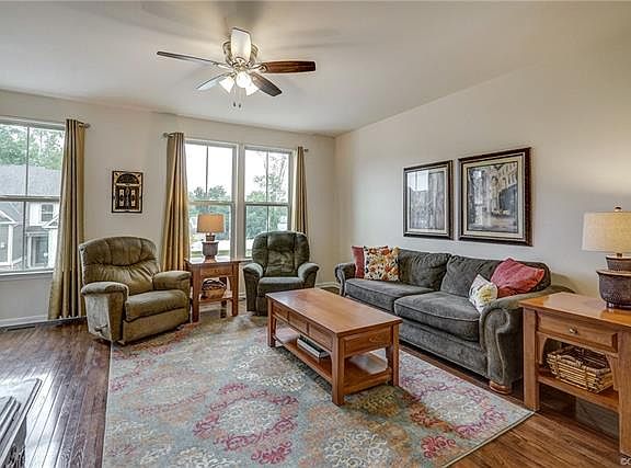 4th image of 7820 Wistar Woods Pl