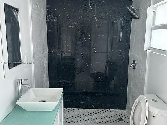 4th image of 437 NE 70th St #A