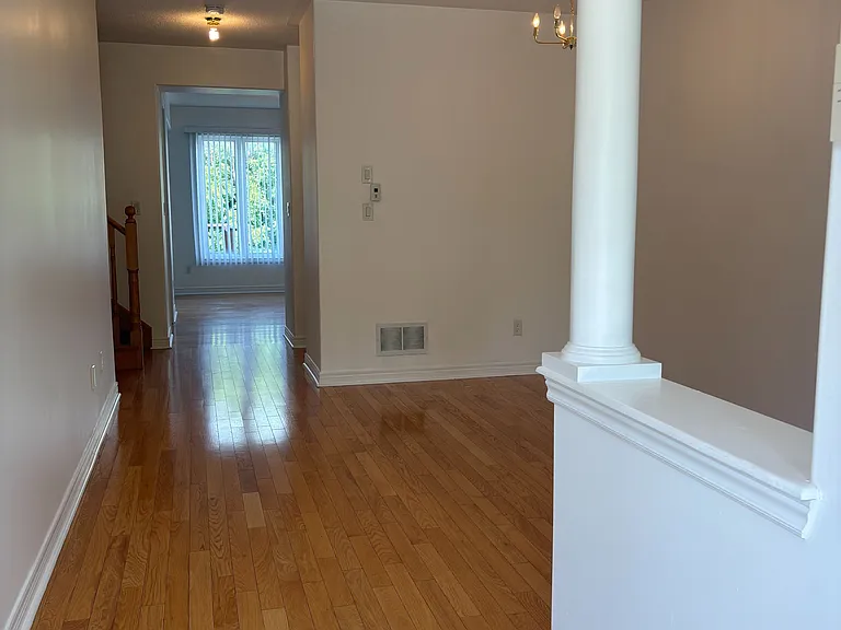 140 Foxwood Rd — Photo 4