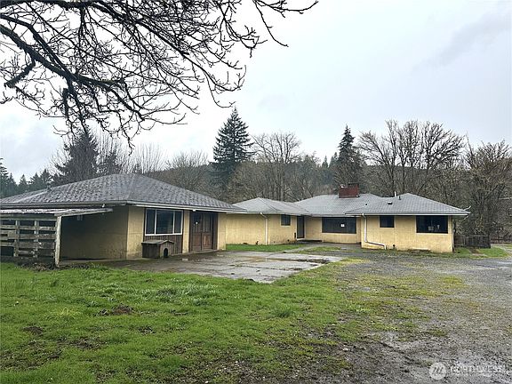 2nd image of 252 Porter Creek Road