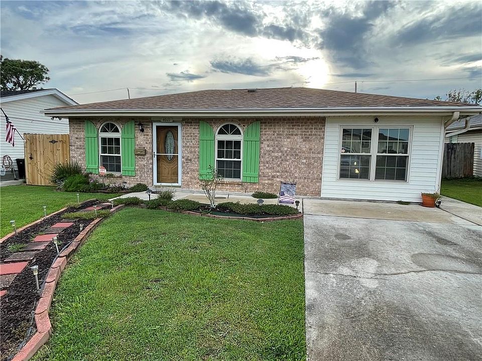 1st image of 4021 E Loyola Dr