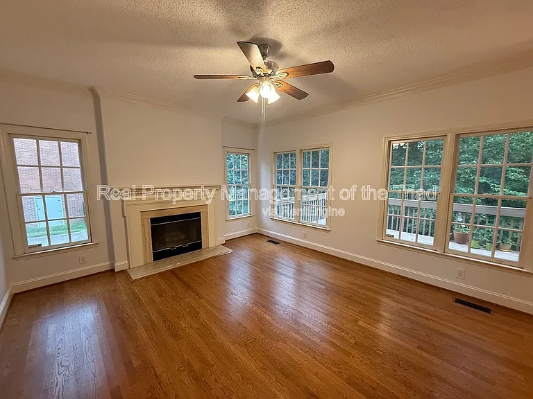 4210 Shoal Creek Dr — Photo 11