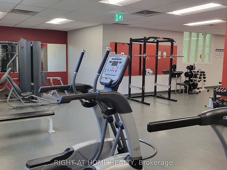 260 Brittany Dr #414 — Photo 31