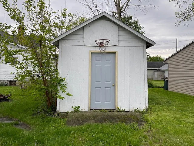 620 E Crawford St — Photo 19