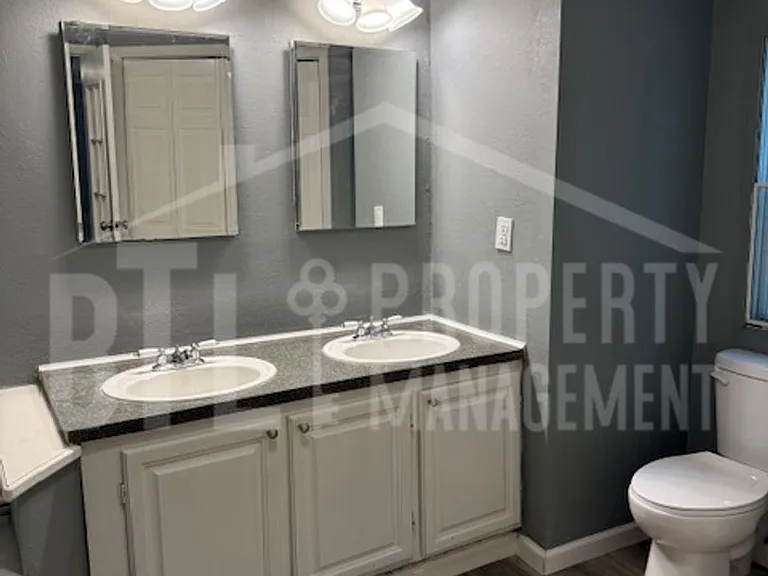222 Meadow Hills Ln — Photo 17