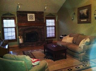 1638 SE Boone Trl, Lees Summit, MO 64063