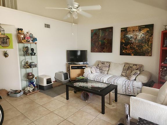 5th image of 713 NW 92nd Avenue