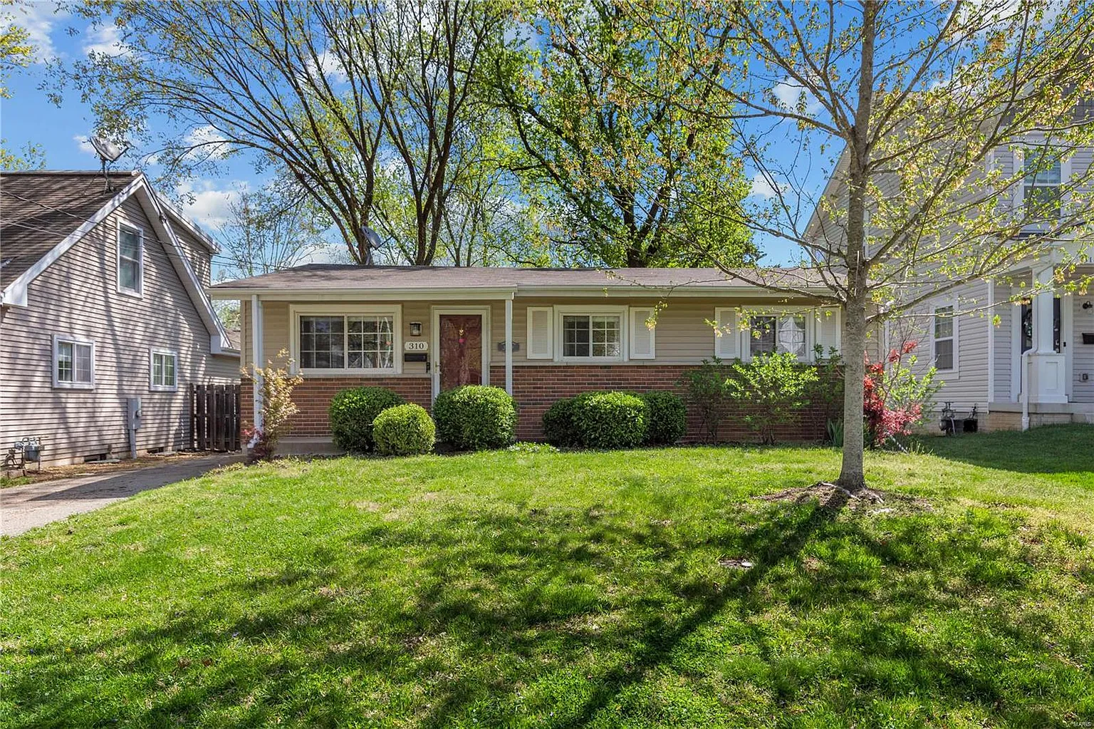 310 Crest Ave photo 1