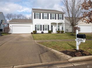 2736 Oak Trace Ct, Dayton, OH 45431