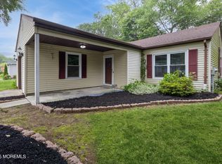 266 Valley Forge Dr, Little Egg Harbor, NJ 08087
