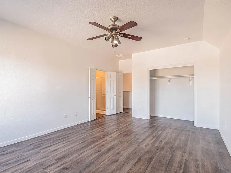 19507 Narcissus Brook Ln — Photo 10
