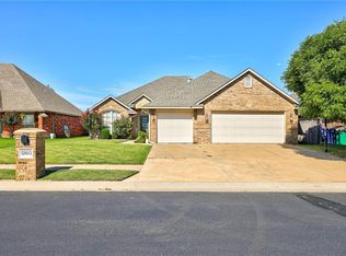 12613 Smithfield Ln, Oklahoma City, OK 73173