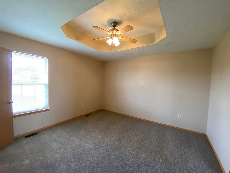 203 N Christopher Ln — Photo 7