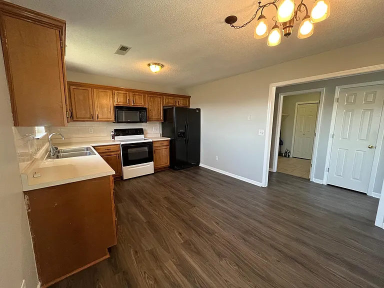 1417 SW Blue Branch Dr — Photo 7