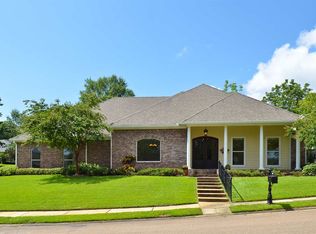 104 Fieldcrest Dr, Madison, MS 39110
