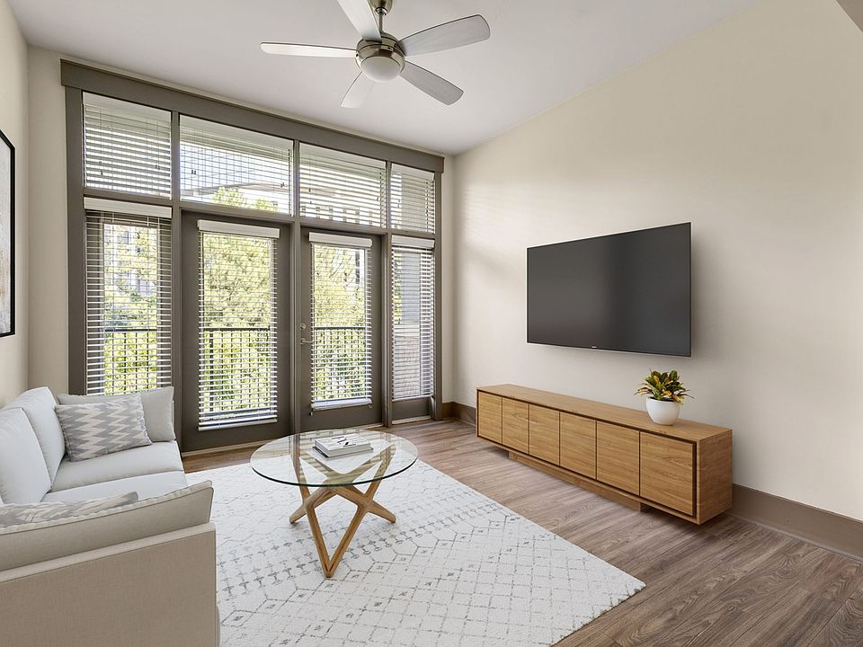 1160 Hammond Living Room