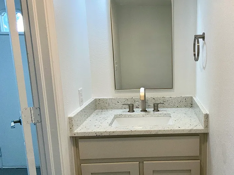 6245 S Yorktown Ave #1 — Photo 21