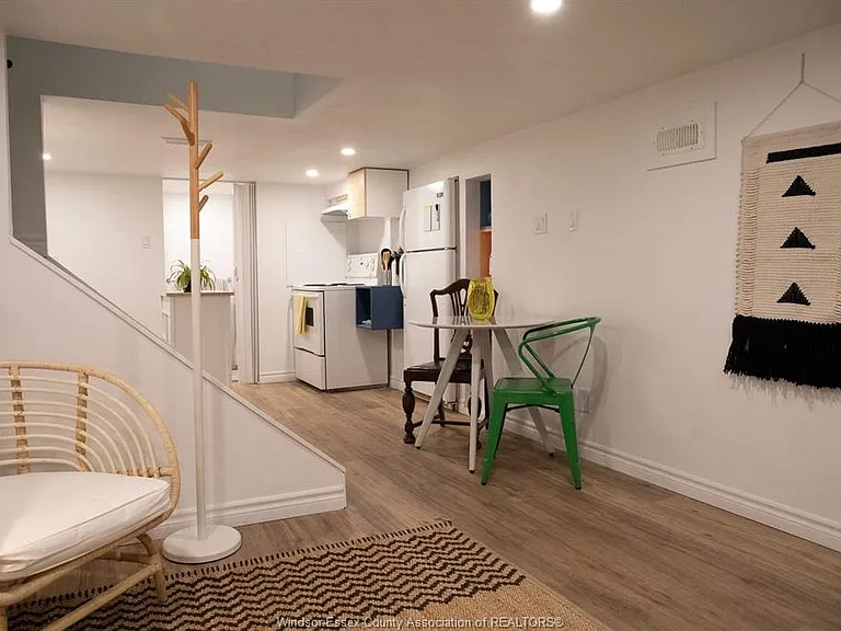 758 Pierre Ave #3 — Photo 2