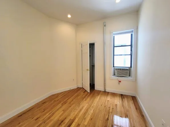 42 West 65th Street image 4 of 7