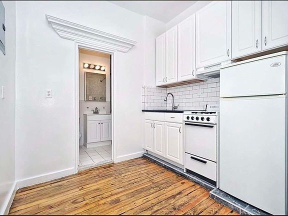 2nd image of 724 Amsterdam Ave #2D