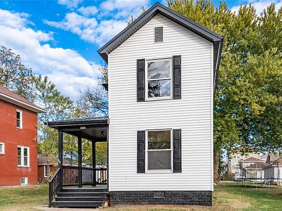 2nd image of 736 Homewood Ave