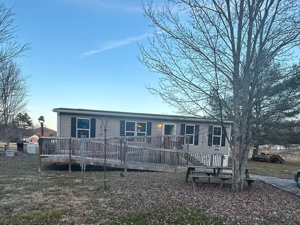 219 12th Ave, White Sulphur Springs, WV 24986