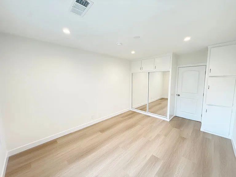 200 E Dryden St — Photo 21