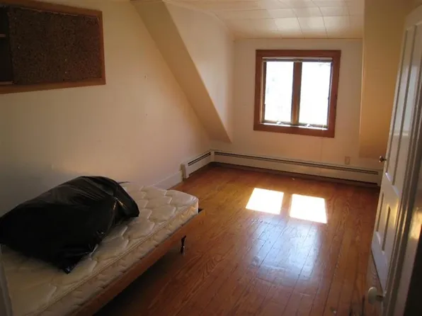 89 College Ave #A, Medford, MA 02155