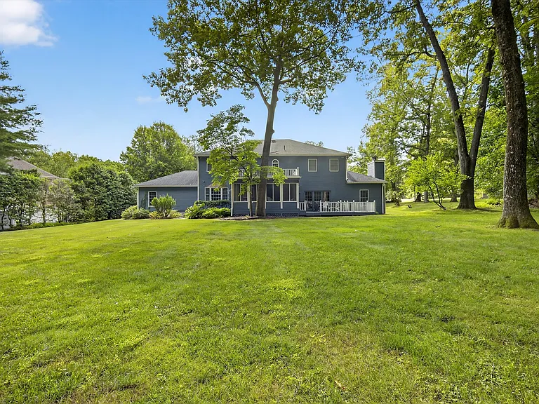 92 Brook Hollow Dr — Photo 47