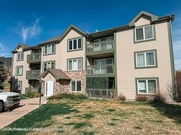 790 Castle Valley Blvd APT L, New Castle, CO 81647