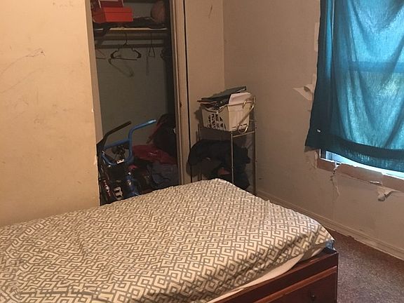 5th image of 1701 N Grand St