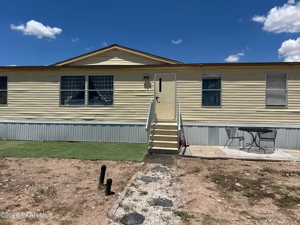 25284 W El Dorado Dr, Seligman, AZ 86337