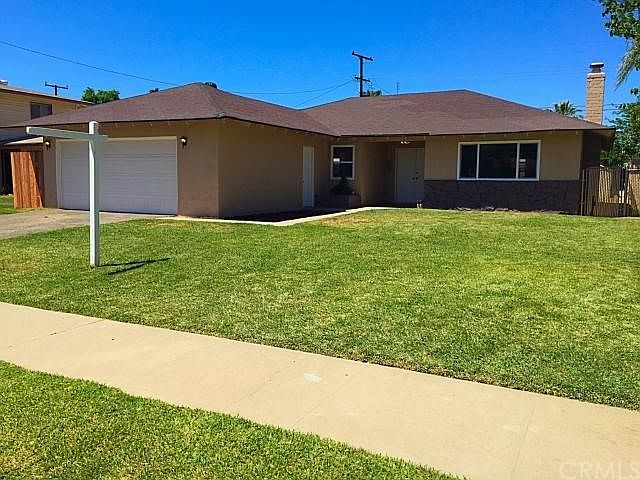 1st image of 25426 Yolanda Ave
