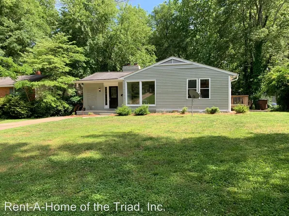 2511 Woodview Dr, Greensboro, NC 27408