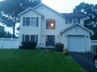 521 Main St, Bayville, NJ 08721