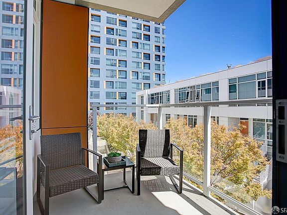 2nd image of 300 Berry St Unit 622
