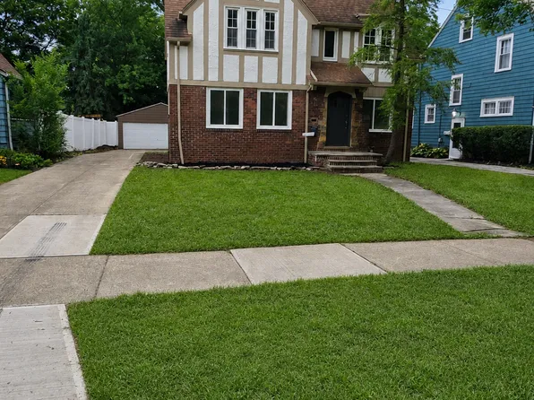 3427 Dellwood Rd, Cleveland Heights, OH 44118