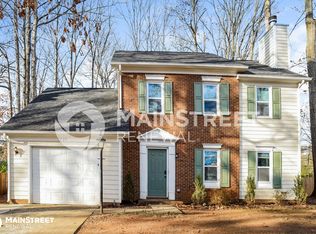 7729 Bridle Ct, Charlotte, NC 28216