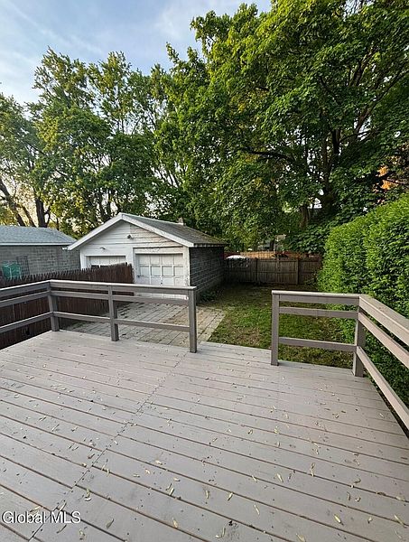 2nd image of 31 Woodlawn Avenue